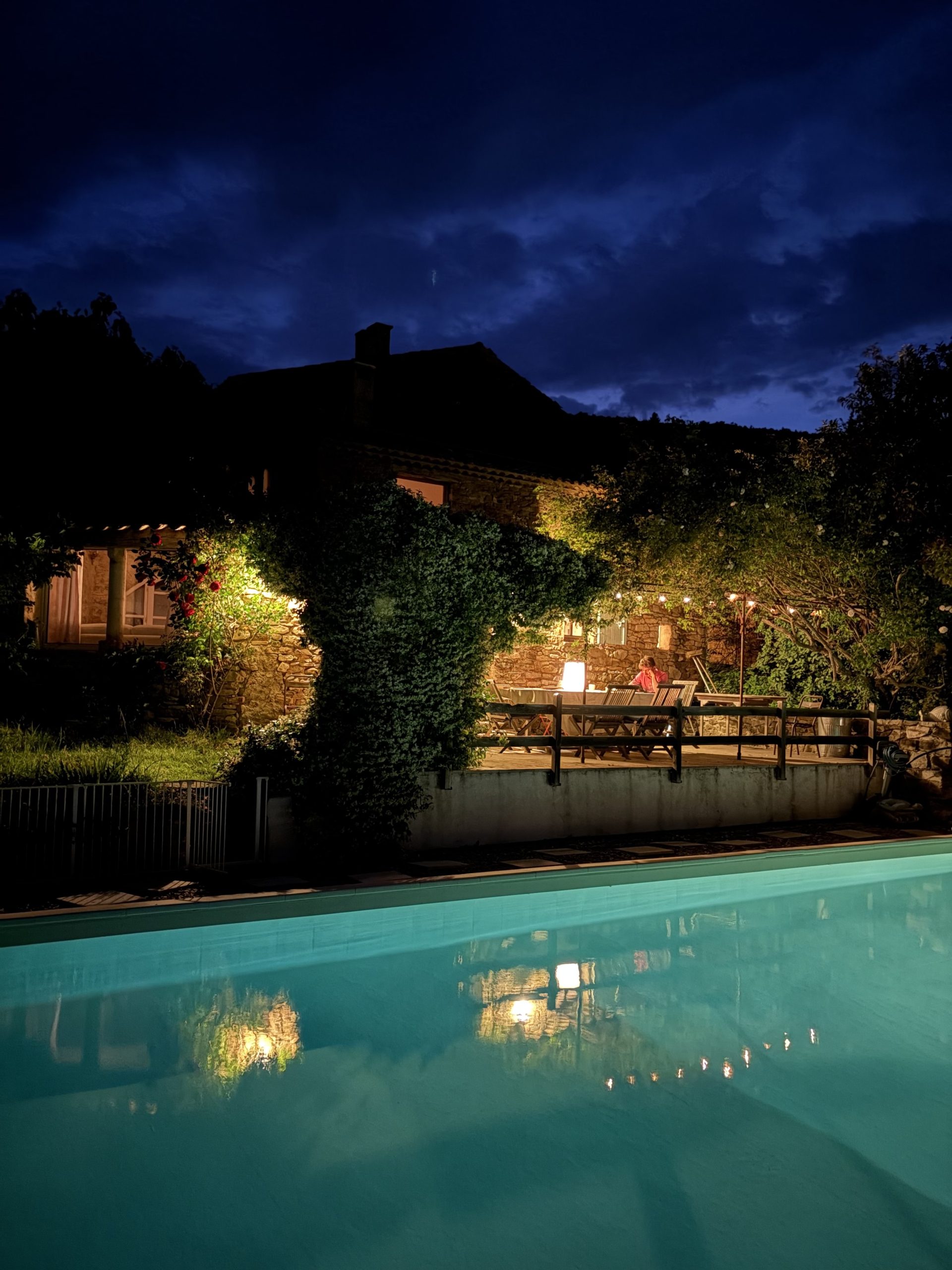 Terrase lure & piscine soir vt